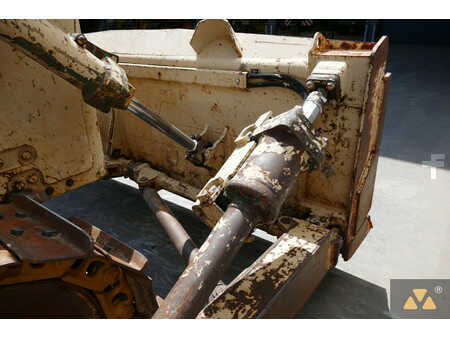 Planierraupe 2009 Caterpillar D7G Ex-army (12)