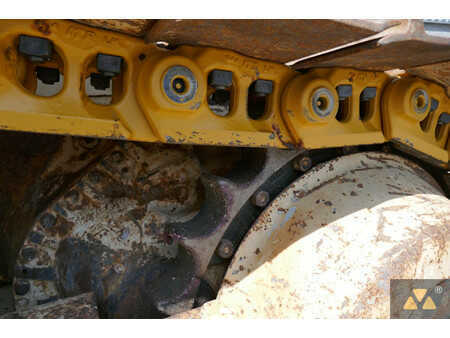 Planierraupe 2009 Caterpillar D7G Ex-army (27)