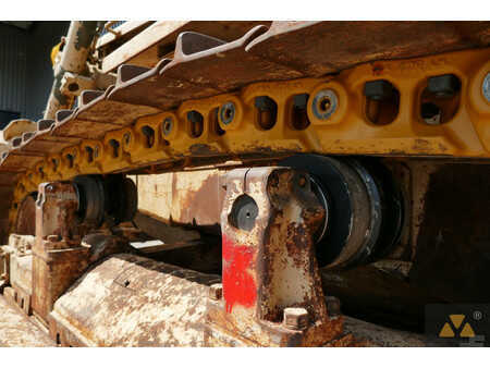 Planierraupe 2009 Caterpillar D7G Ex-army (32)