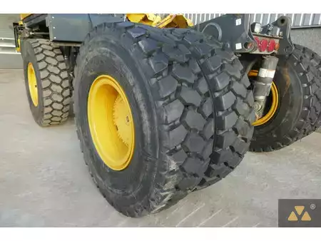 Dúmpers rígidos 2022 Komatsu HD405-8 (8)