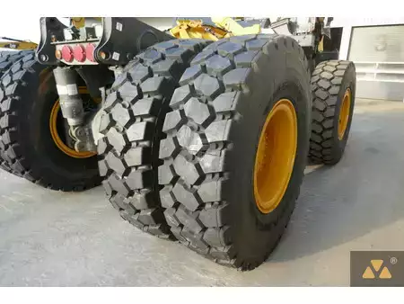 Dúmpers rígidos 2022 Komatsu HD405-8 (9)