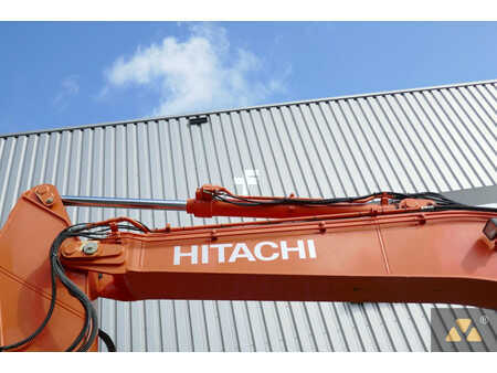 Kedjegraver 2019 Hitachi ZX300LC-6 (13)