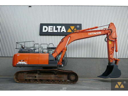 Kedjegraver 2019 Hitachi ZX300LC-6 (2)