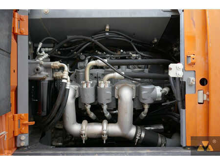 Kedjegraver 2019 Hitachi ZX300LC-6 (21)