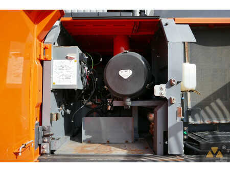 Kedjegraver 2019 Hitachi ZX300LC-6 (23)