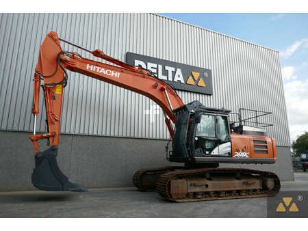 Kedjegraver 2019 Hitachi ZX300LC-6 (3)