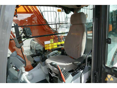 Kedjegraver 2019 Hitachi ZX300LC-6 (7)