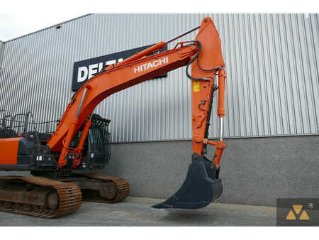 Kedjegraver 2019 Hitachi ZX300LC-6 (9)