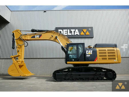 Korečková rýpadla 2015 Caterpillar 352F (1)