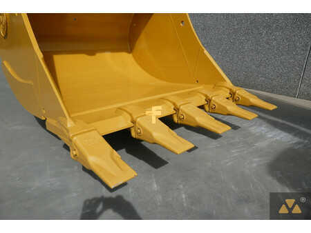 Korečková rýpadla 2015 Caterpillar 352F (10)