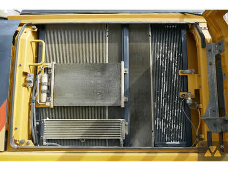 Korečková rýpadla 2015 Caterpillar 352F (22)