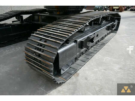 Korečková rýpadla 2015 Caterpillar 352F (30)