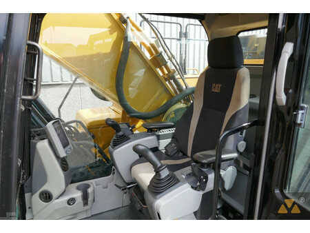 Korečková rýpadla 2015 Caterpillar 352F (7)