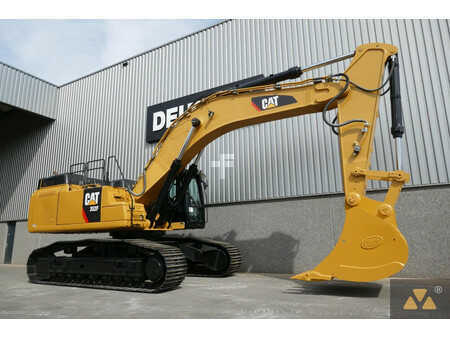 Korečková rýpadla 2015 Caterpillar 352F (8)