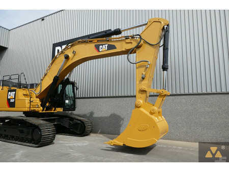 Korečková rýpadla 2015 Caterpillar 352F (9)