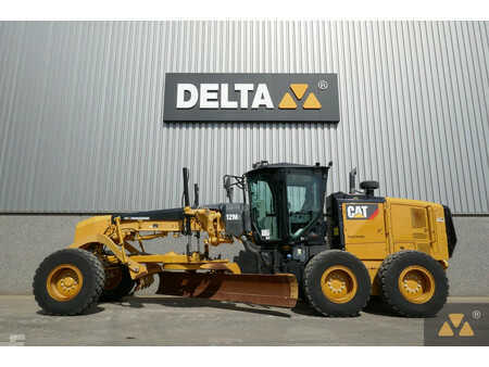 Osztályosok 2019 Caterpillar 12M3 (1)