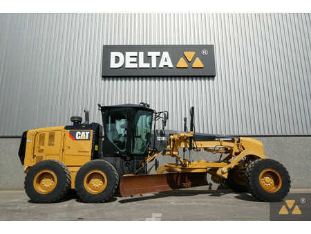 Osztályosok 2019 Caterpillar 12M3 (2)