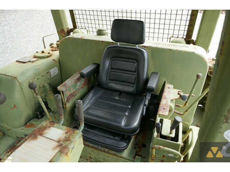 Buldożery 1996 Caterpillar D7F Ex-army (7)