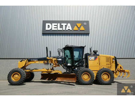Grader 2019 Caterpillar 140M3 (1)