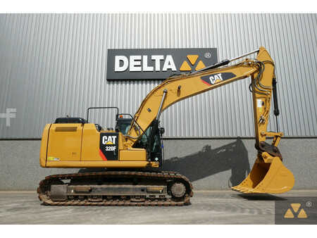 Lánctalpas kotrógép 2017 Caterpillar 320FL (2)
