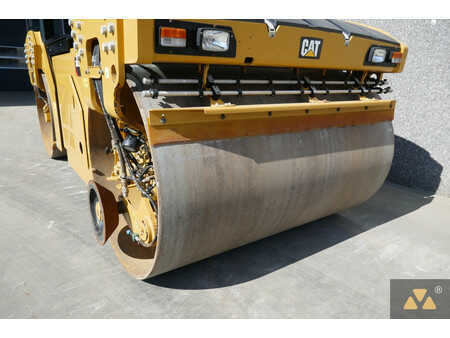 Tandemruller 2021 Caterpillar CB13 (10)