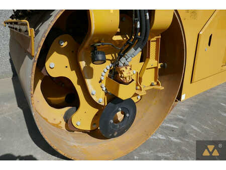 Tandemruller 2021 Caterpillar CB13 (20)