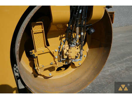 Tandemruller 2021 Caterpillar CB13 (21)