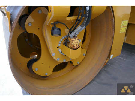 Tandemruller 2021 Caterpillar CB13 (22)