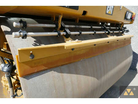 Tandemruller 2021 Caterpillar CB13 (23)