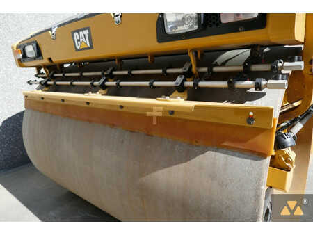 Tandemruller 2021 Caterpillar CB13 (26)