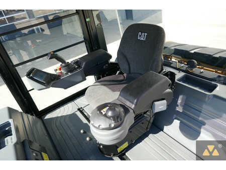 Tandemruller 2021 Caterpillar CB13 (38)