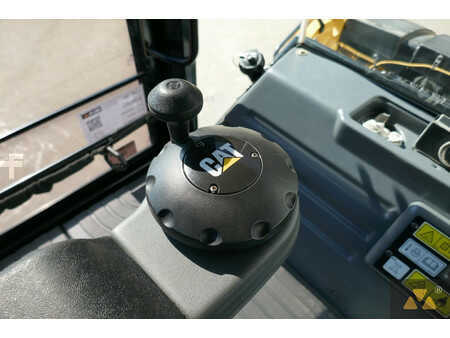 Tandemruller 2021 Caterpillar CB13 (40)