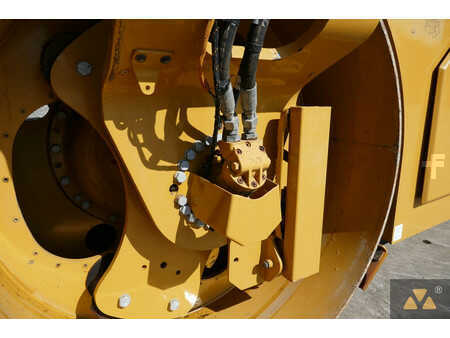 Tandemruller 2021 Caterpillar CB10 (23)