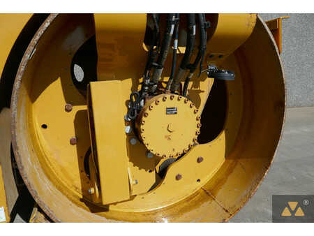 Tandemruller 2021 Caterpillar CB10 (25)