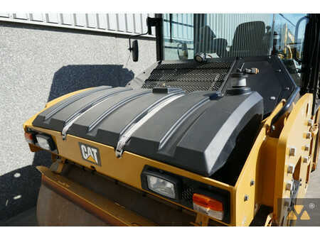 Tandemruller 2021 Caterpillar CB10 (28)