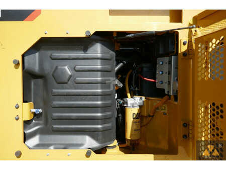 Tandemruller 2021 Caterpillar CB10 (29)
