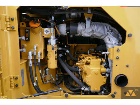 Tandemruller 2021 Caterpillar CB10 (30)