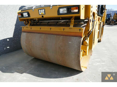Tandemwalze 2021 Caterpillar CB10 (9)