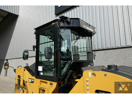 Tandemruller 2021 Caterpillar CB10 (17)