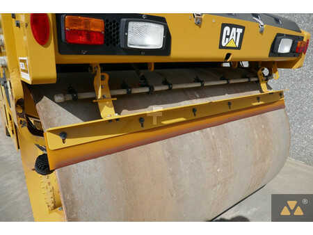 Tandemruller 2021 Caterpillar CB10 (22)
