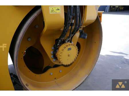 Tandemruller 2021 Caterpillar CB10 (26)
