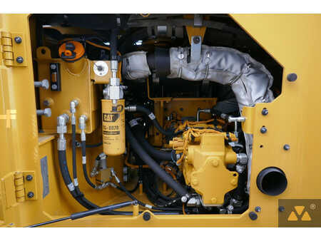 Tandemruller 2021 Caterpillar CB10 (28)