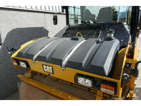 Tandemruller 2021 Caterpillar CB10 (32)