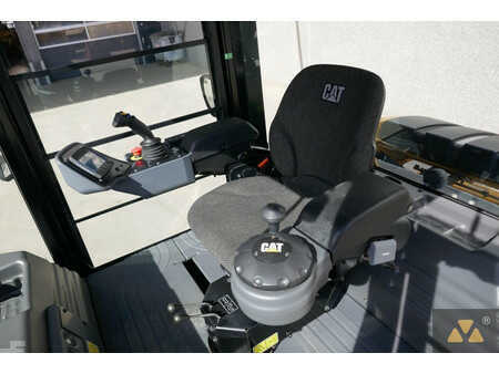 Tandemruller 2021 Caterpillar CB10 (38)