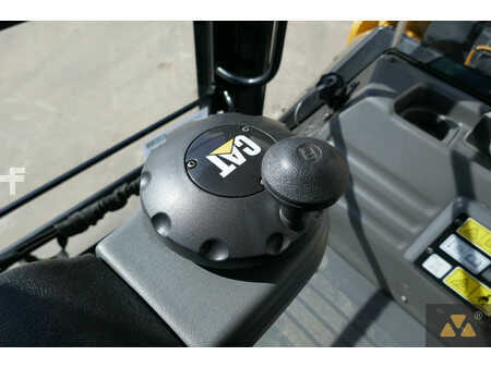 Tandemruller 2021 Caterpillar CB10 (40)