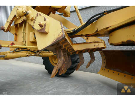 Niveladoras 2002 Caterpillar 140H (11)