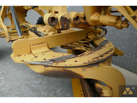 Niveladoras 2002 Caterpillar 140H (14)