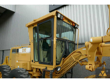 Niveladoras 2002 Caterpillar 140H (19)