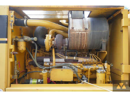 Niveladoras 2002 Caterpillar 140H (20)