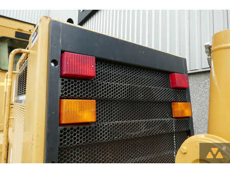 Niveladoras 2002 Caterpillar 140H (28)